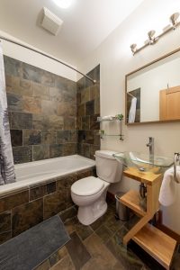 private ensuite king room